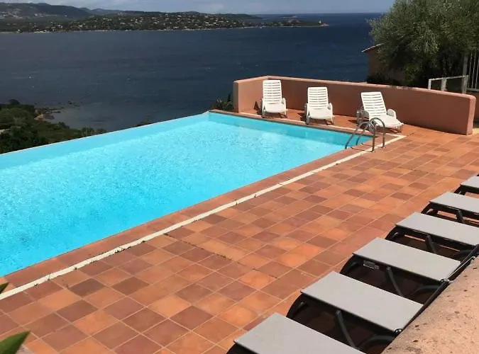 Belle Vue Piscine Parking A Pied * Порто-Веккьо