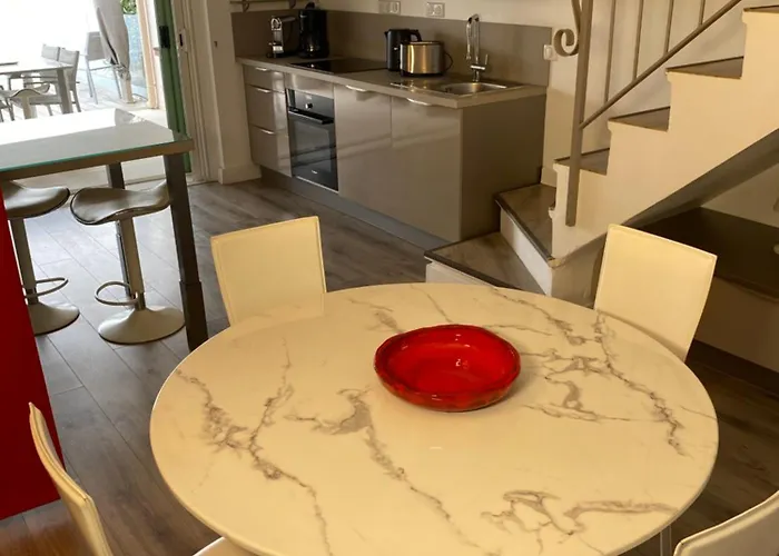 Belle Vue Piscine Parking A Pied Порто-Веккьо